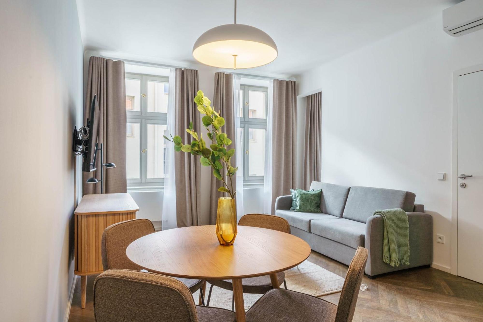 One-Bedroom Comfort Suite