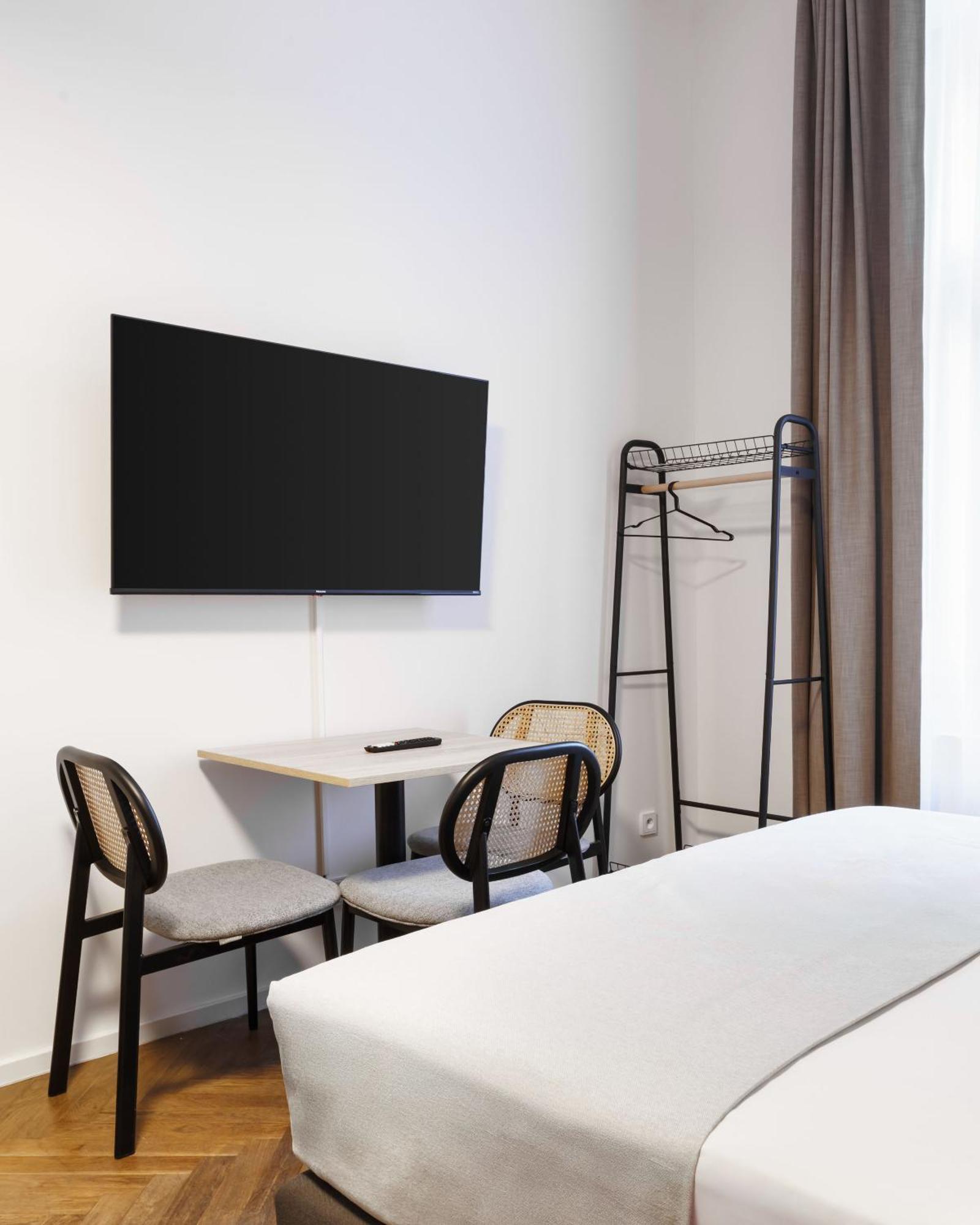 Monolocale con Divano-Letto